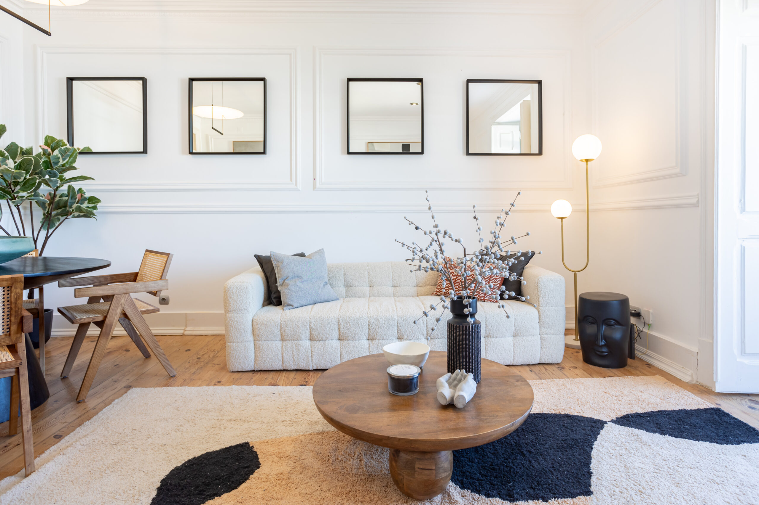 Apartment for sale in avenidas novas Top-Floor, penthouse.