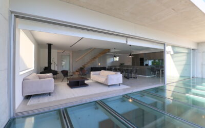 Contemporary Living Between the Atlantic Ocean and Nature